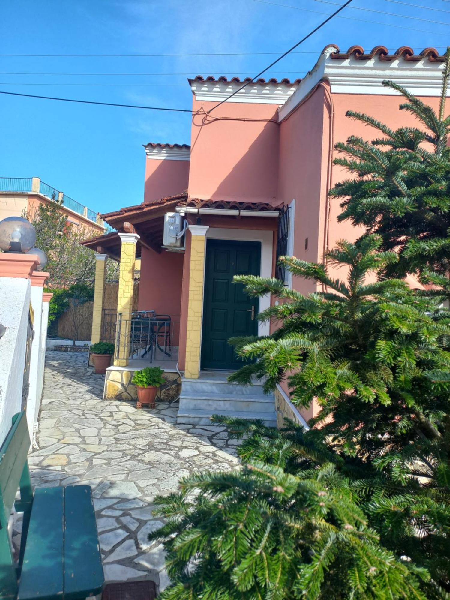 Alexandra Apartment Ypsos